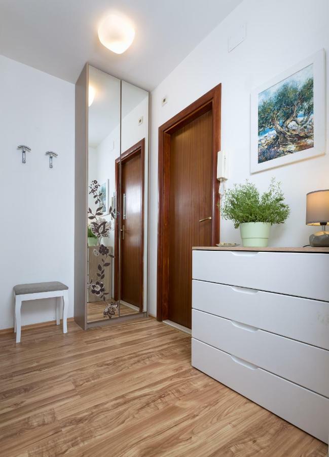 Apartment Kristina, Comfortable And Close To The Center Split Exteriér fotografie