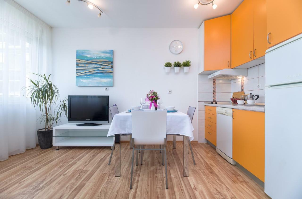 Apartment Kristina, Comfortable And Close To The Center Split Exteriér fotografie